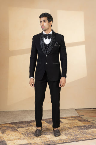 BLACK DERA TUXEDO